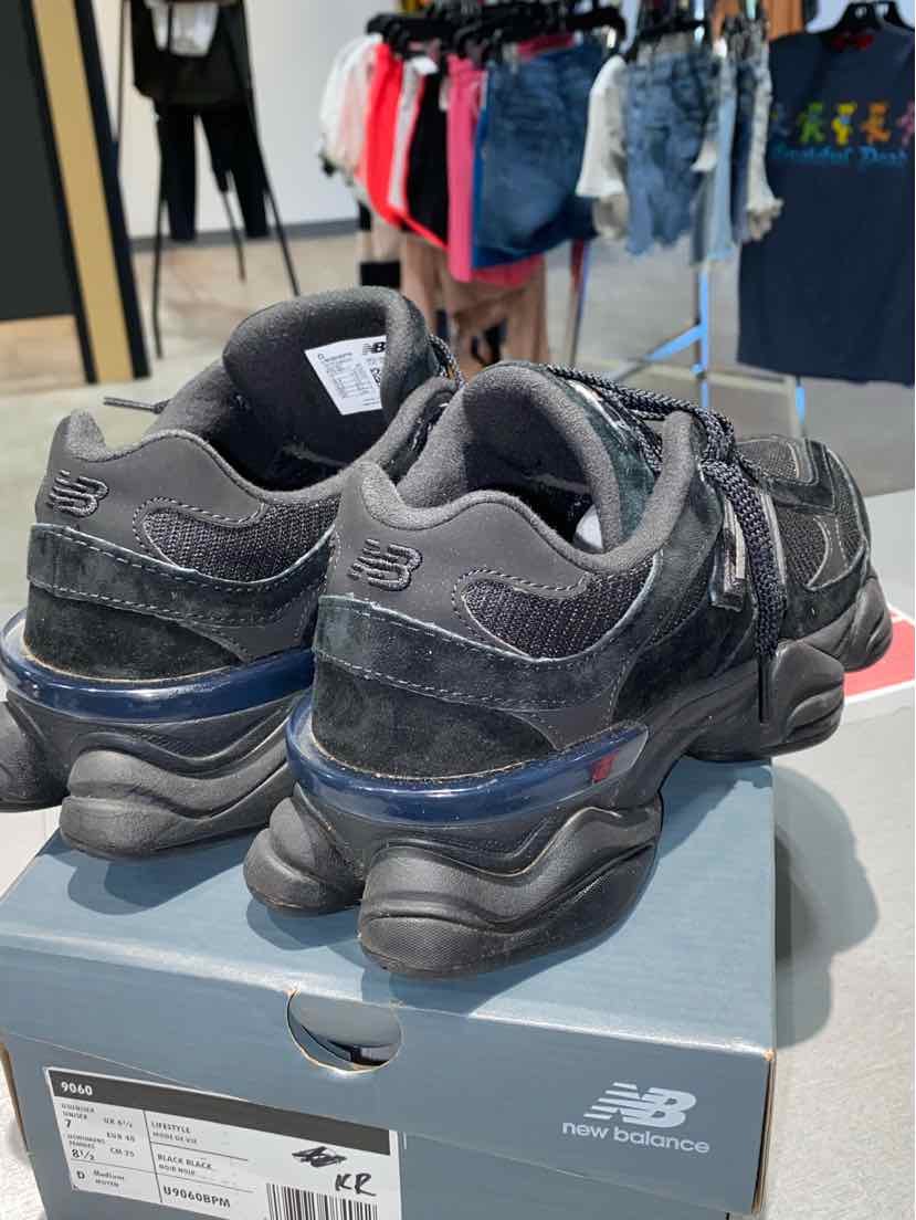 New Balance Shoe Size 7 Black u9060bpm Kids Sneakers