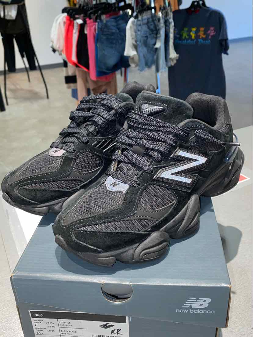 New Balance Shoe Size 7 Black u9060bpm Kids Sneakers