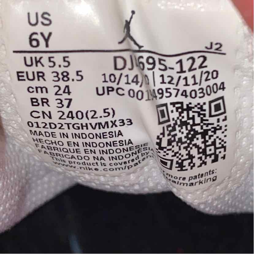 Jordan Shoe Size 6y DJ4695-122 also fits  Women's 7.5