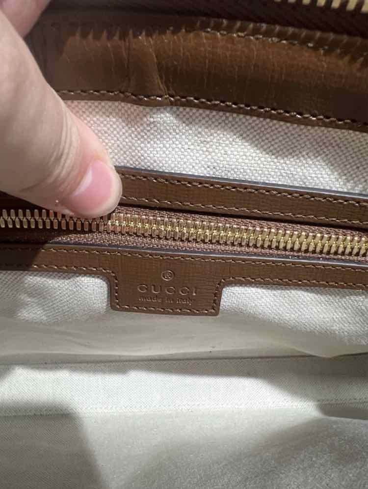 Gucci GG Supreme Toiletry Clutch Bag (lightly used)