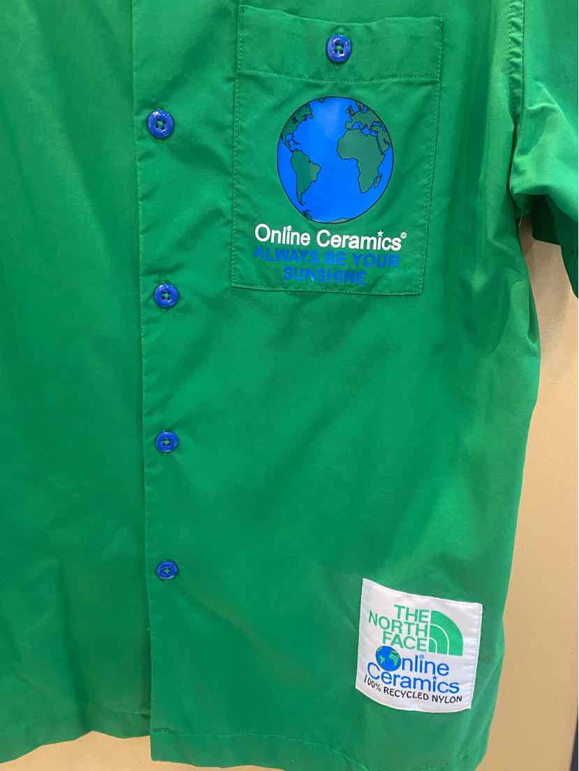 The Northface x Online Ceramics Button Front S/S Top (Men's Medium / lightly Used)