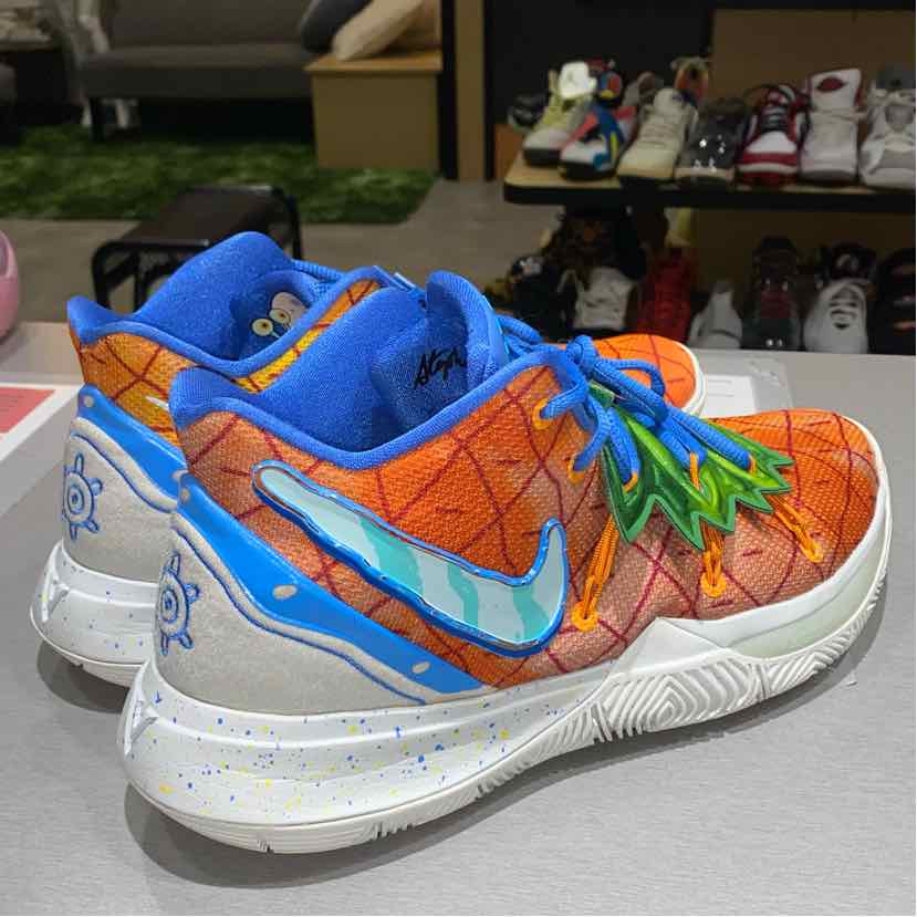 Nike Shoe Size 10.5 Blue Orange cj6951-800 Men's Sneakers