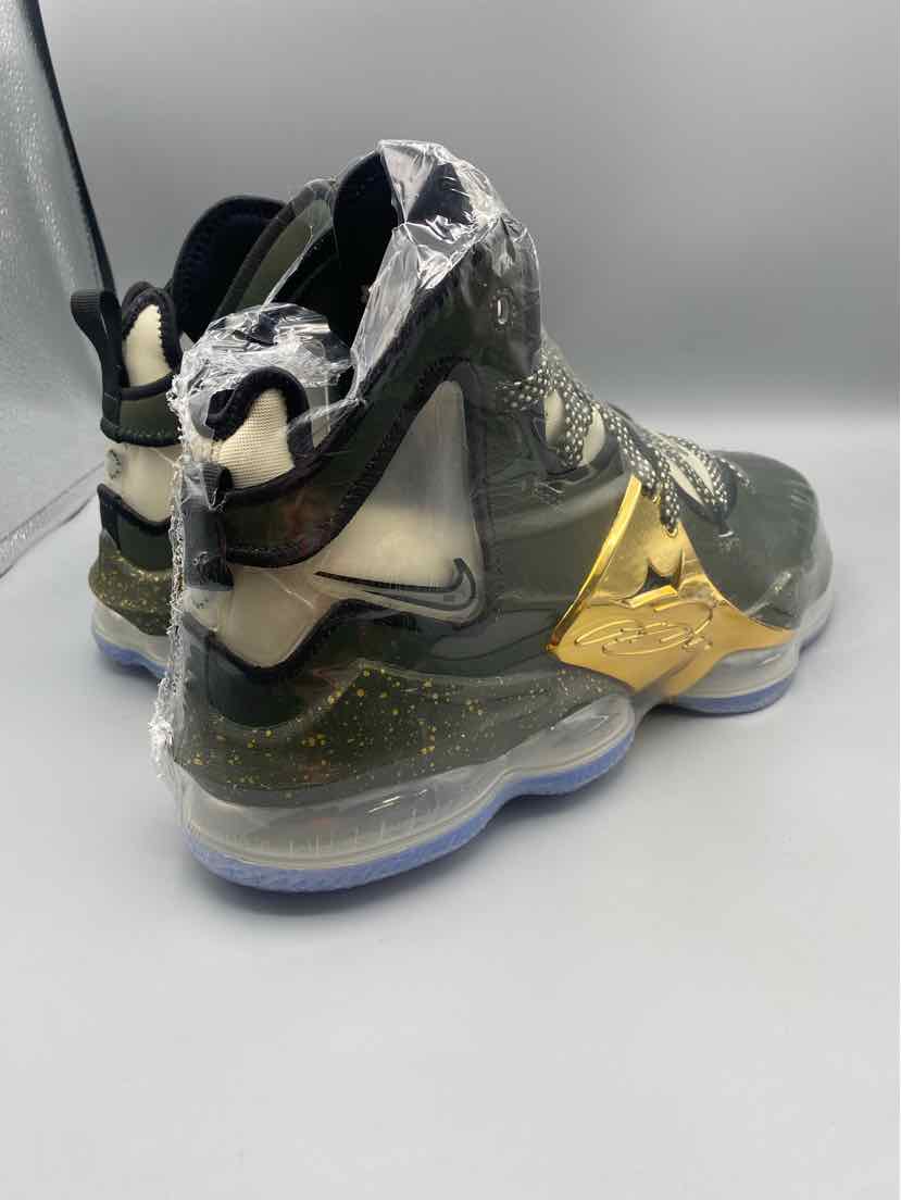 Nike Lebron 19 "Chosen 1" Mens 8.5 (New With Box)