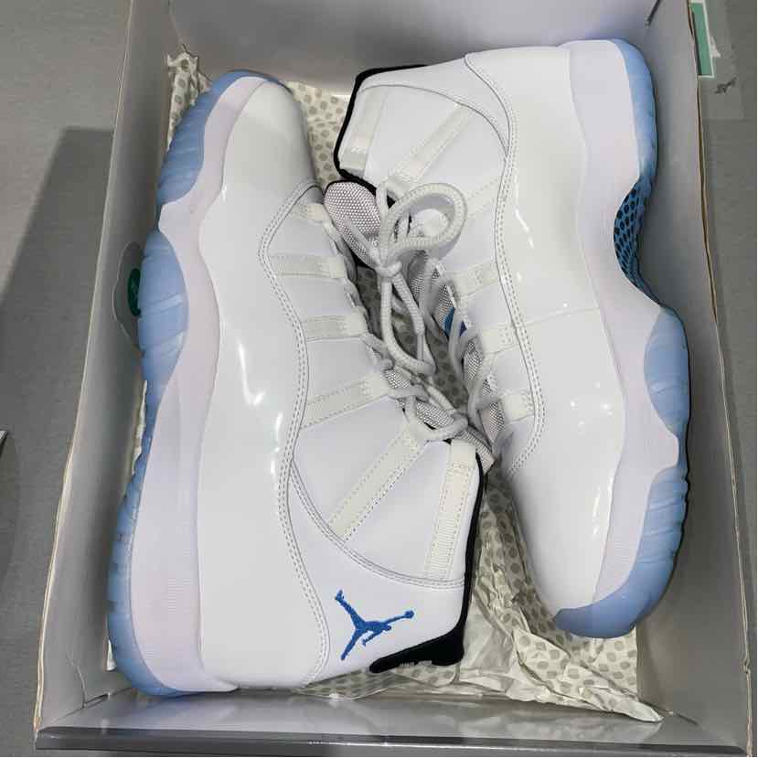 Jordan Shoe Size 13 White Blue CT8012-104 Men's Sneakers