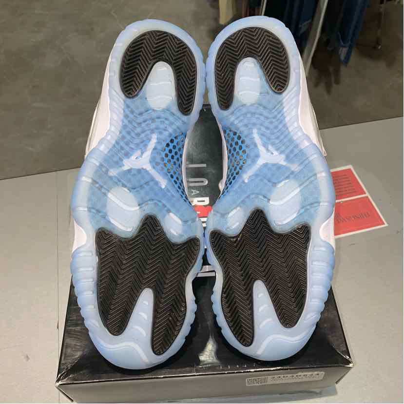 Jordan Shoe Size 13 White Blue CT8012-104 Men's Sneakers