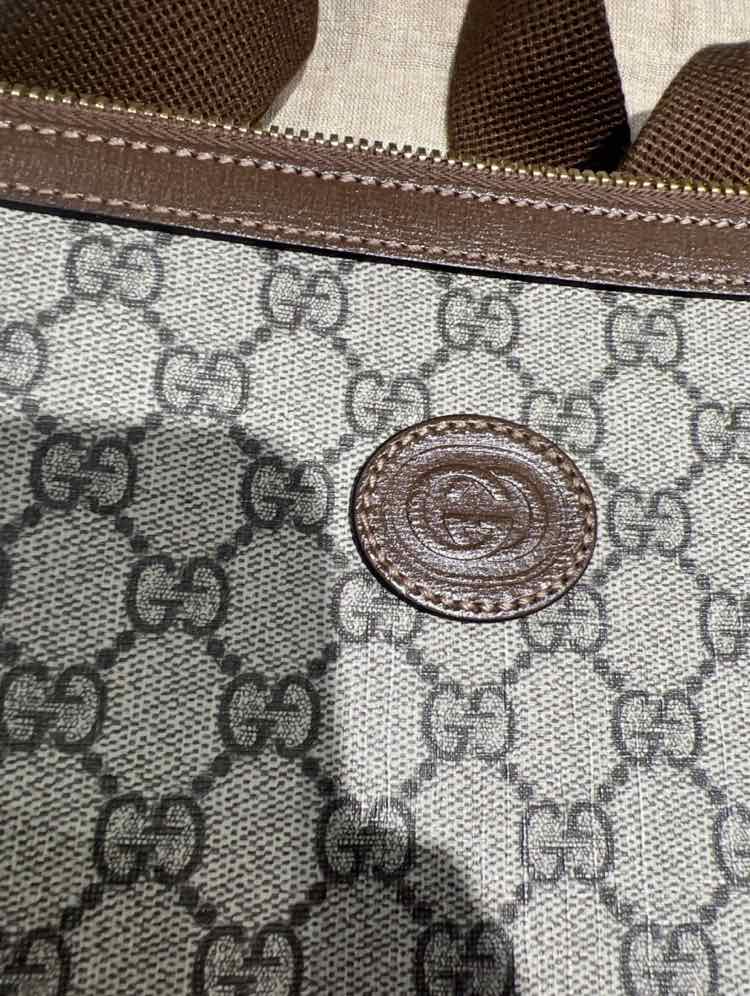 Gucci GG Supreme Toiletry Clutch Bag (lightly used)
