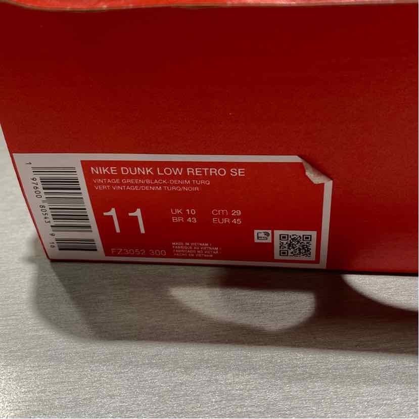 Nike Shoe Size 11 Green FZ3052-300 Men's Sneakers