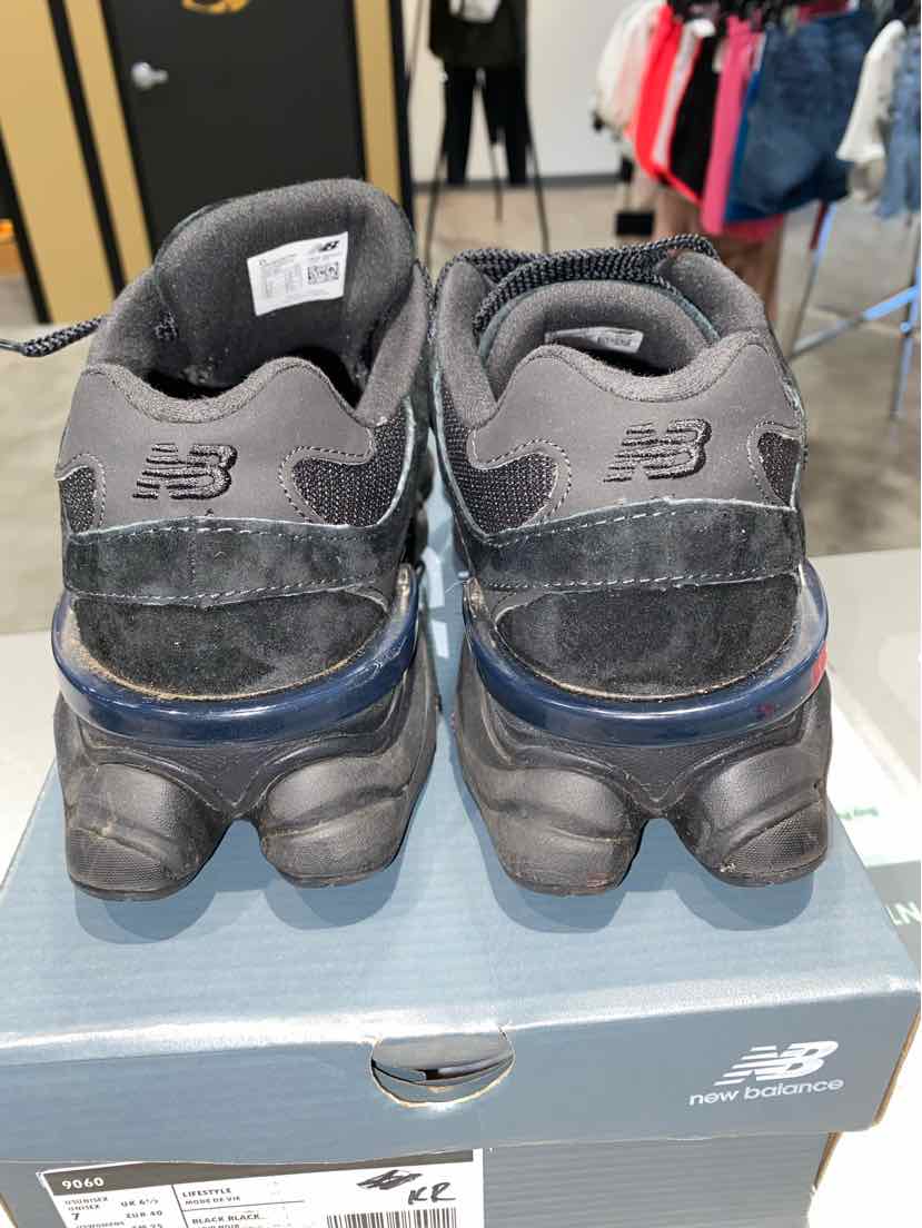 New Balance Shoe Size 7 Black u9060bpm Kids Sneakers