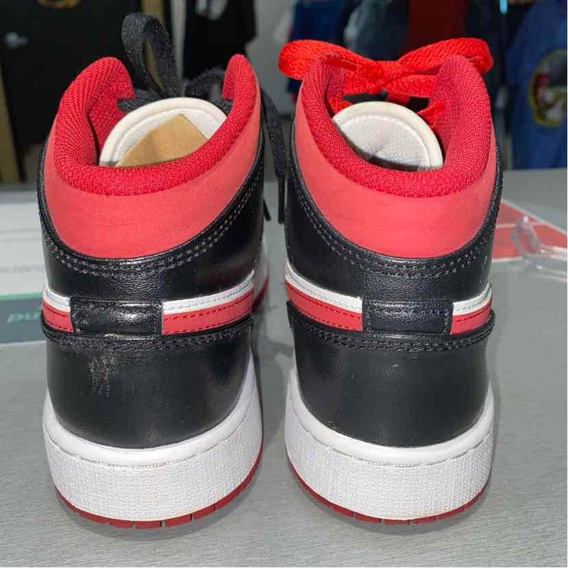 Jordan Shoe Size 6y DJ4695-122 also fits  Women's 7.5