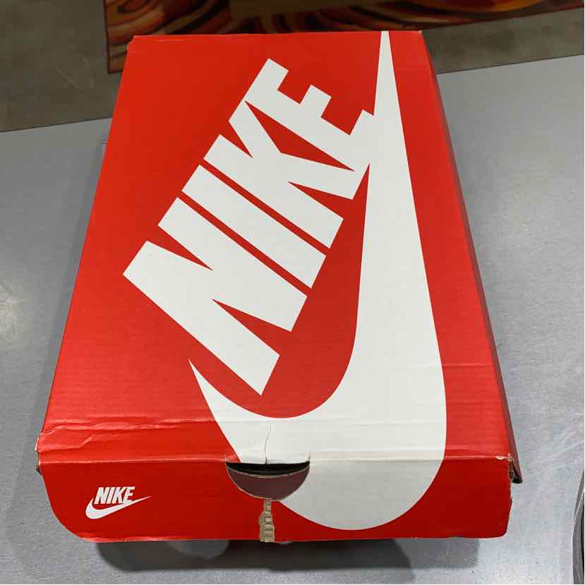 Nike Shoe Size 11 Green FZ3052-300 Men's Sneakers
