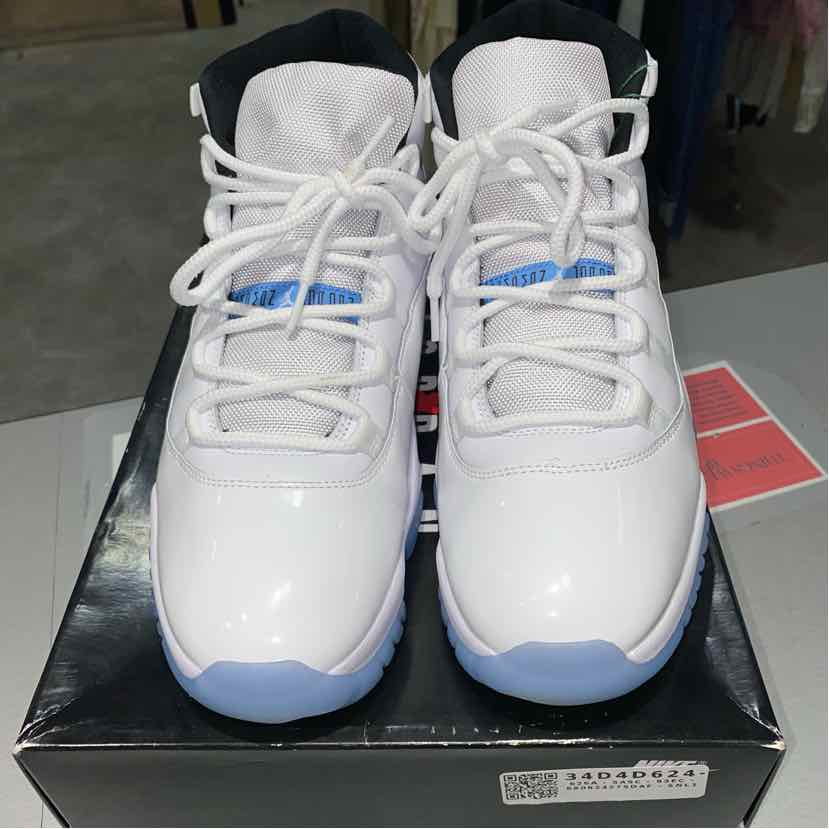 Jordan Shoe Size 13 White Blue CT8012-104 Men's Sneakers