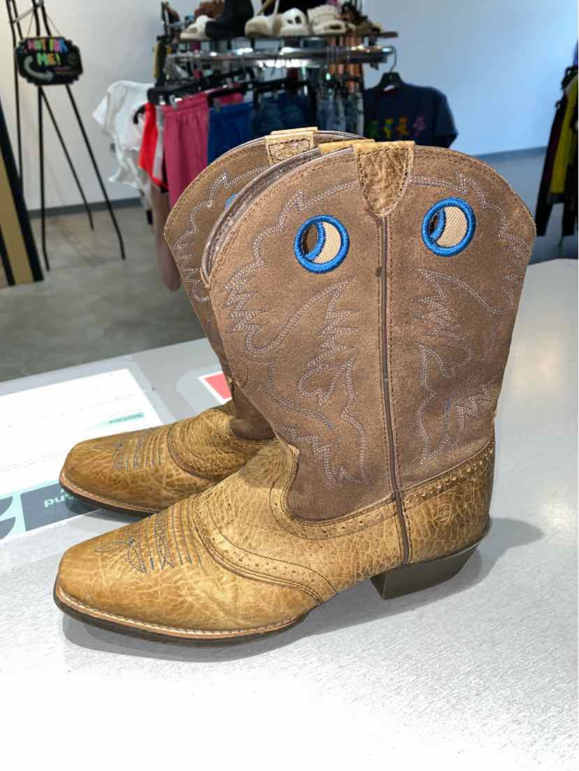 Ariat Boot Youth Size 6 equal to 7.5  10015388